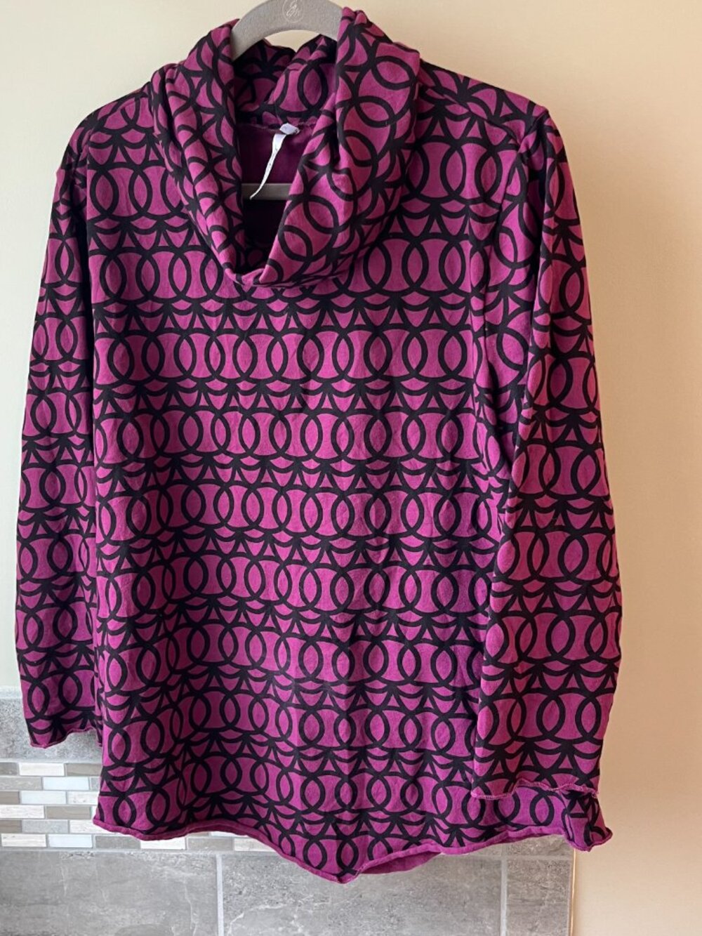 Lulu B Long Sleeve Cowl Neck Knit Top Women's XL Geometric Retro Print Like New